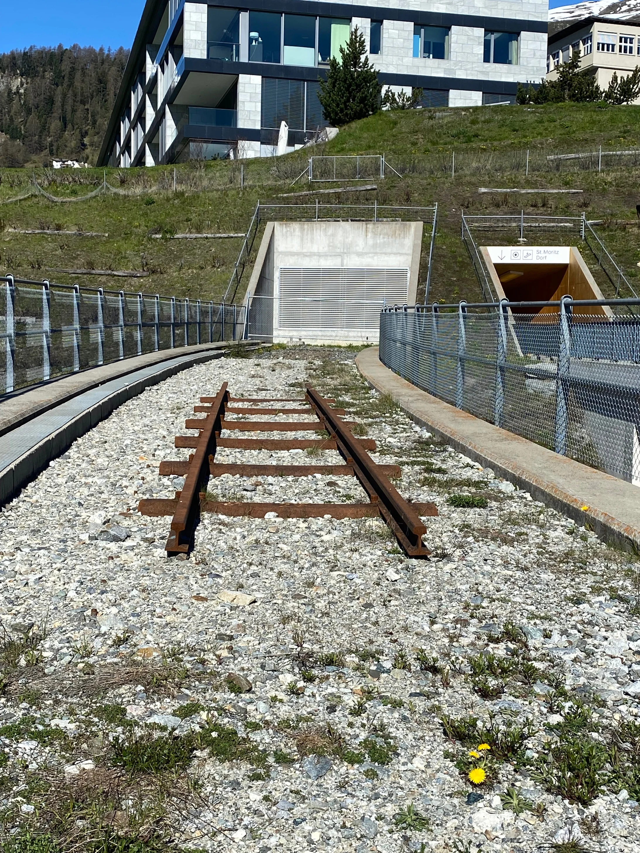 Zwei Brücken: Sehnsucht nach dem Mittelmeer?