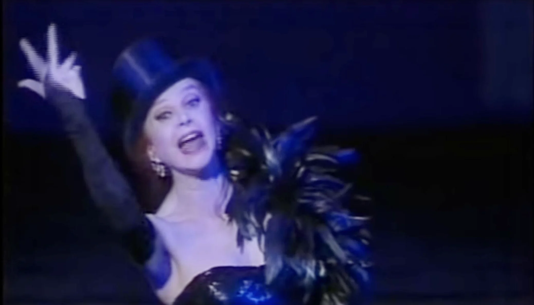 Milva in "Mackie Messer" (Bild: Youtube)