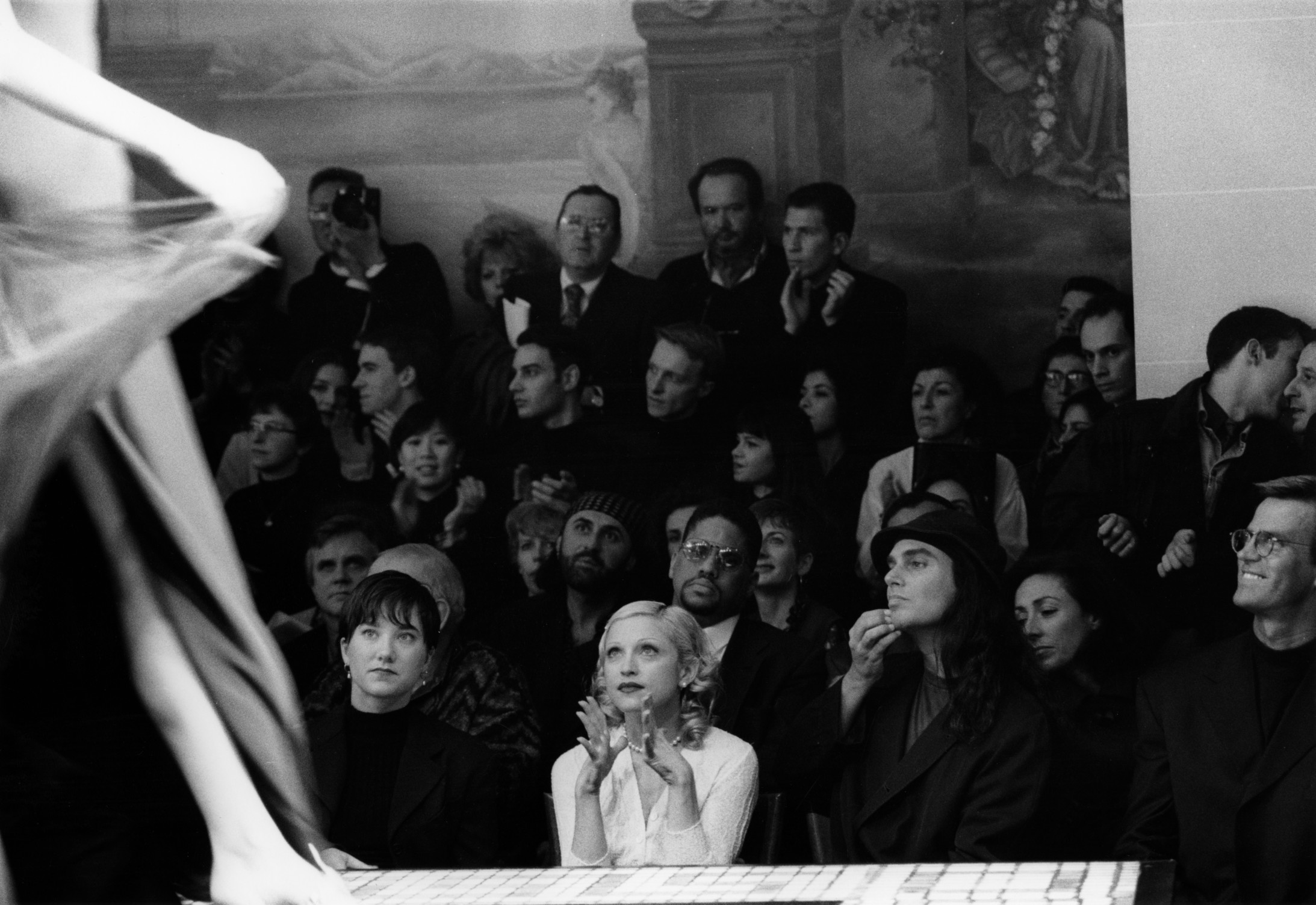 Haute Couture, Madonna, Paris, 1993, © Barbara Klemm 2019 / courtesy Schirmer/Mosel