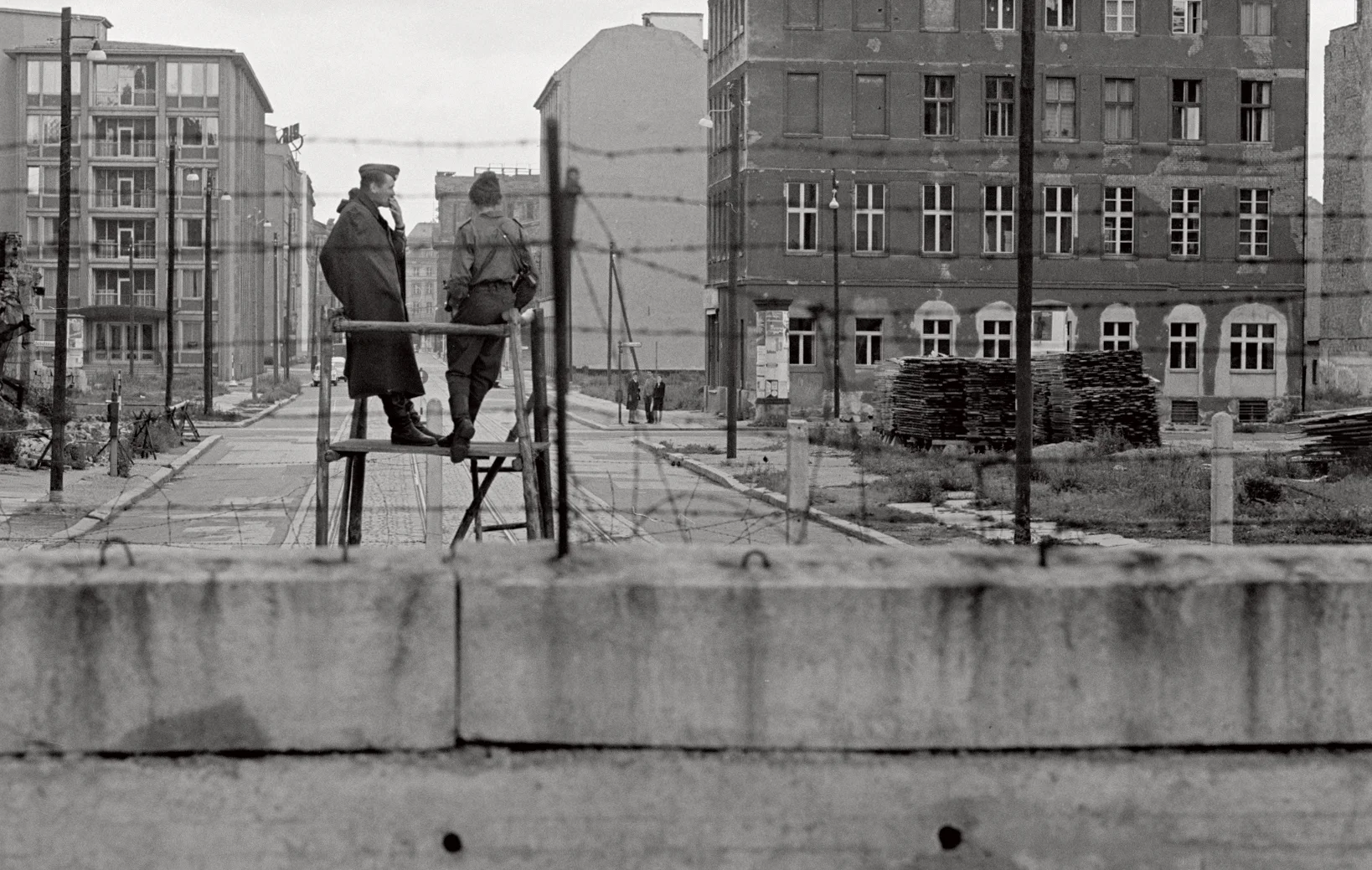 Charlottenstraße, Richtung Gendarmenstraße, von Berlin-West aus gesehen, © 2019 bpk / Kunstbibliothek, Staatliche Museen zu Berlin / Bernard Larsson