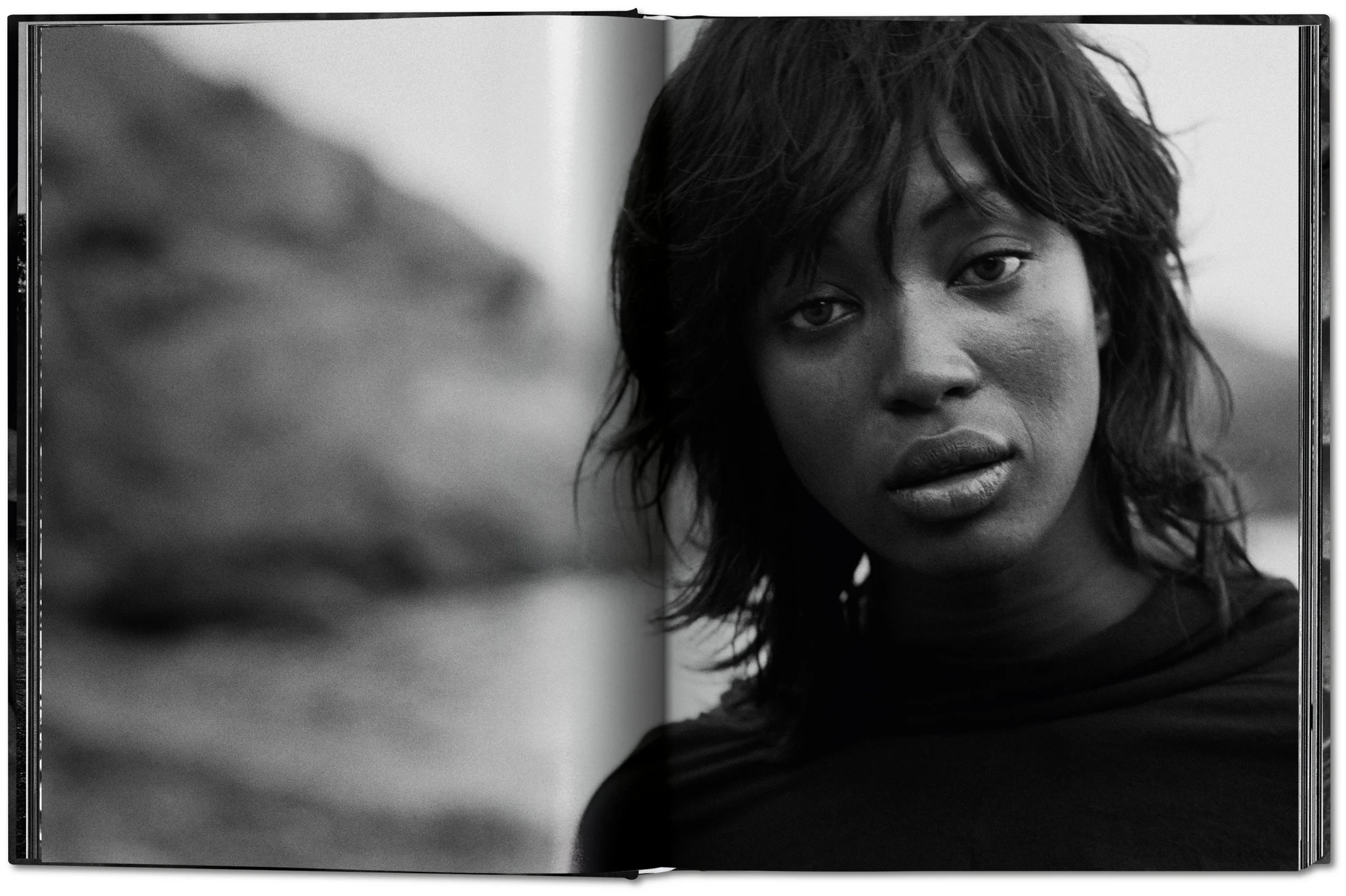 Naomi Campbell, Ibiza, 2000, © Peter Lindbergh