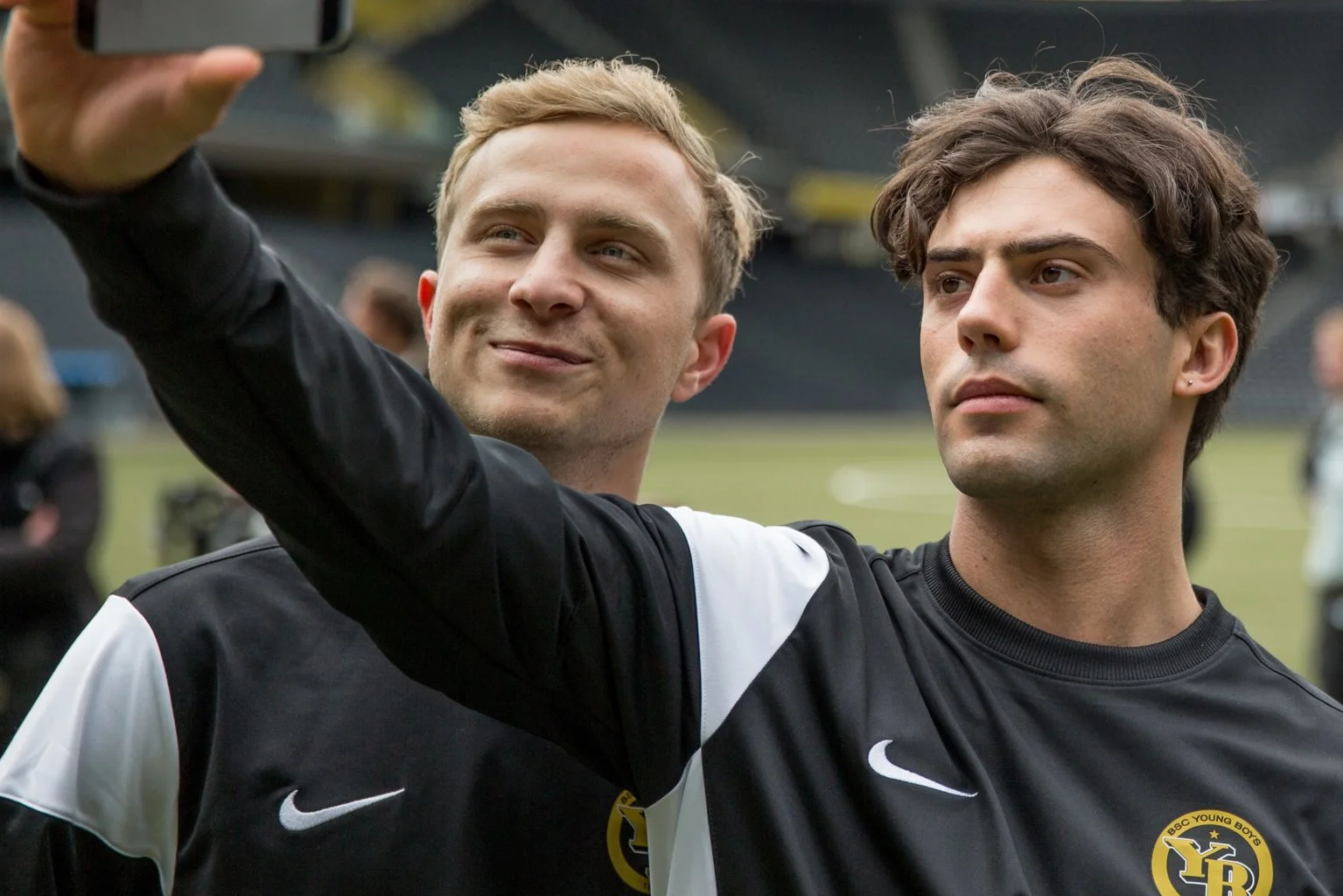 Max Hubacher (Mario), Aaron Altaras (Leon)