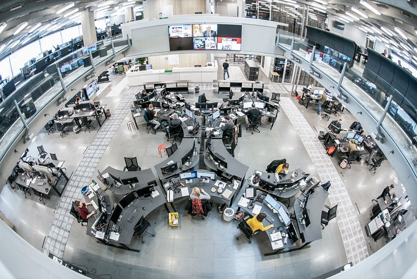 Digital first bei SRF (Illustration: Medienwoche)