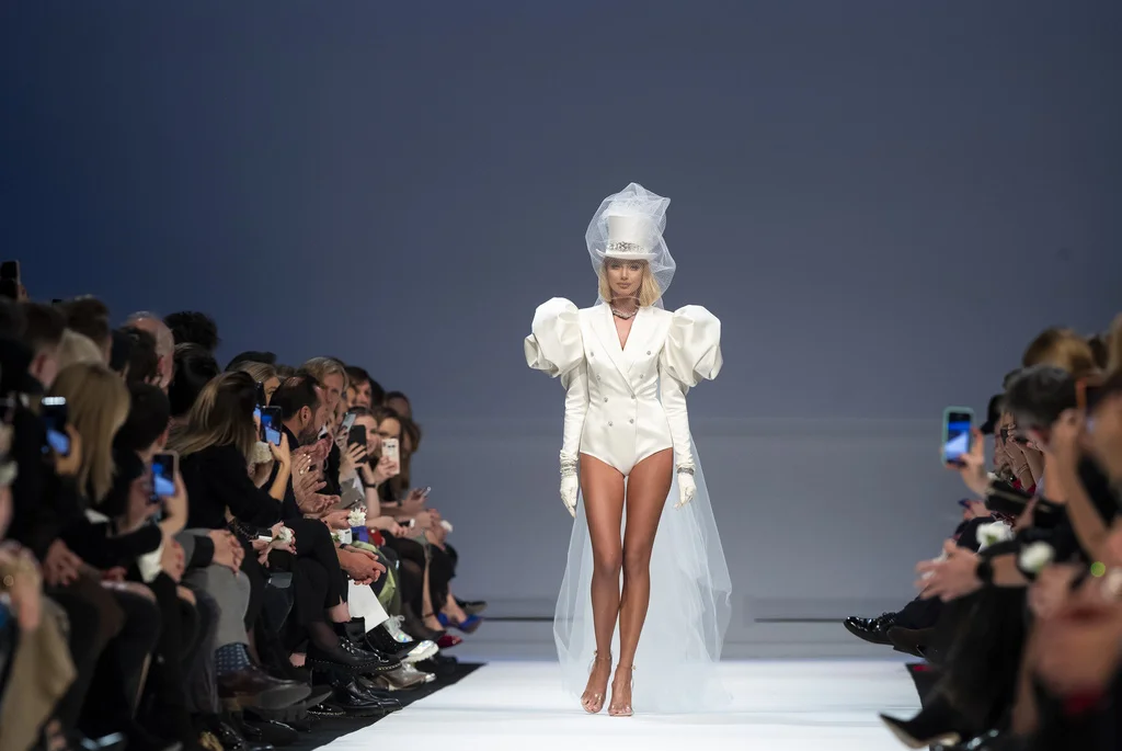 Modeschau in Vilnius, Litauen (20.11.2019, Keystone/AP, Mindaugas Kulbis)
