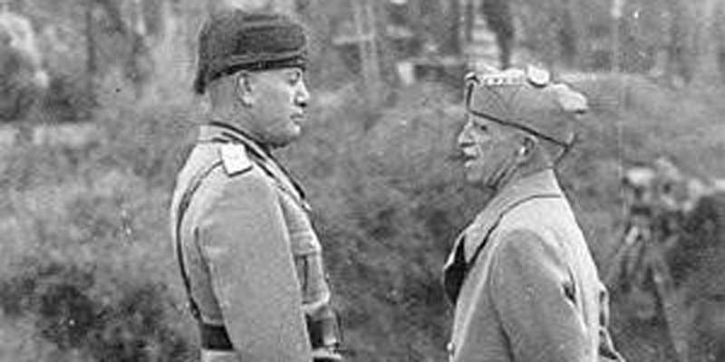 Mussolini (links) mit Vittorio Emanuele III., dem Unterzeichner der Rassengesetze (Foto: PD)