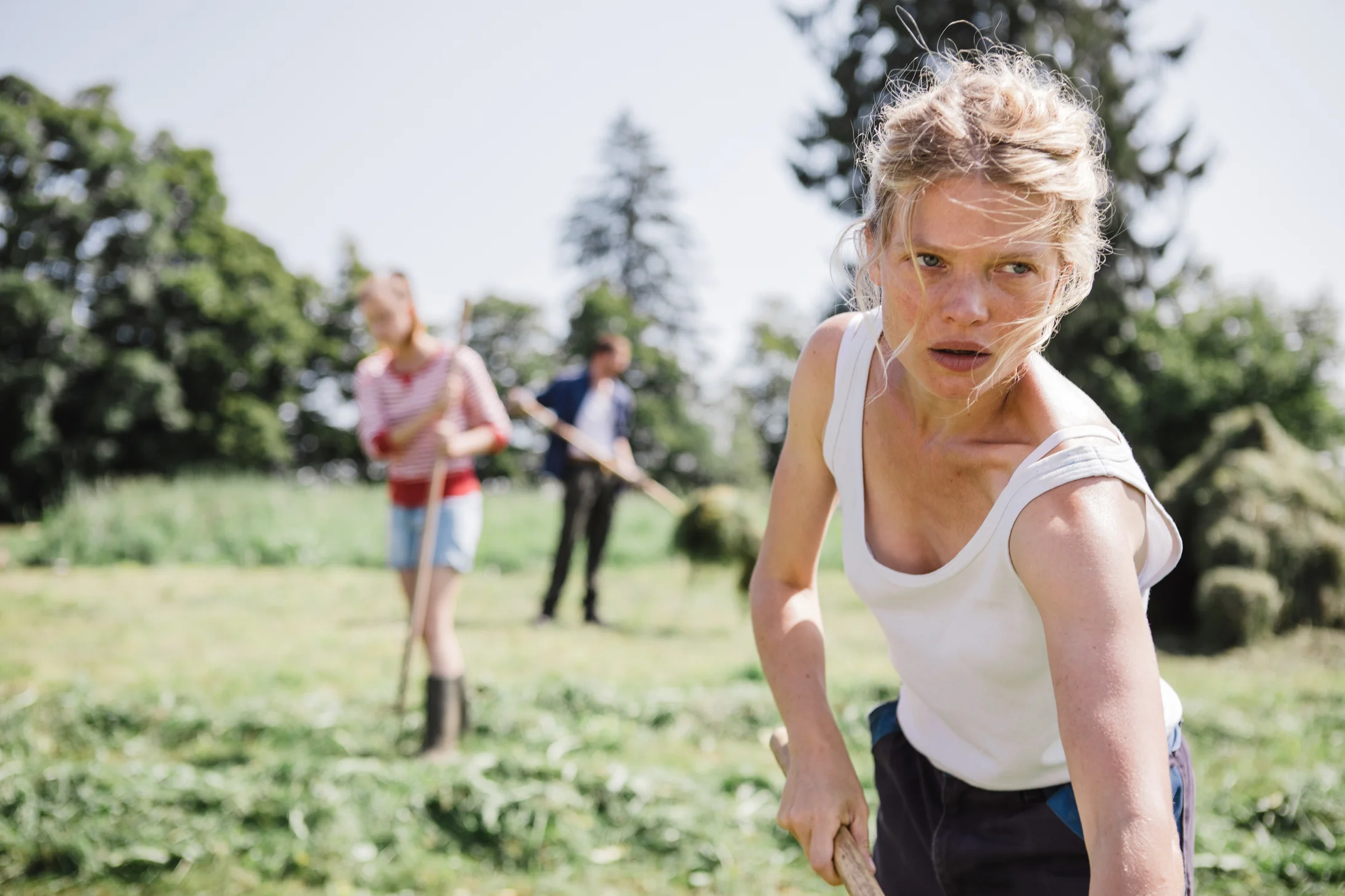 Mélanie Thierry (Pauline) in "Le vent tourne"