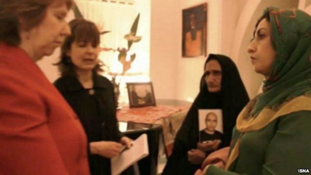 Das Treffen von Catherine Ashton (links) mit der Menschenrechtlerin Narges Mohammadi (rechts) und Gohar Eschghi (2. v. rechts) in Teheran hatte hohe Wellen geschlagen  