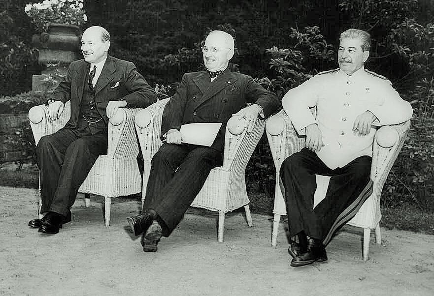 Verhandlungspause in Potsdam: Attlee, Truman, Stalin