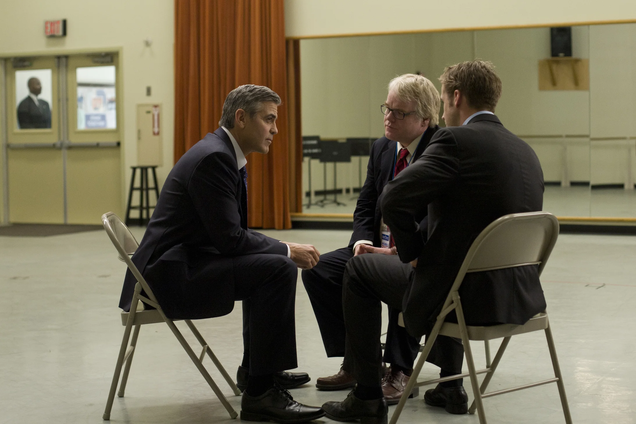 Improvisierte Strategiesitzung. George Clooney, Philip Seymour Hoffman, Ryan Gosling (v.l.)
