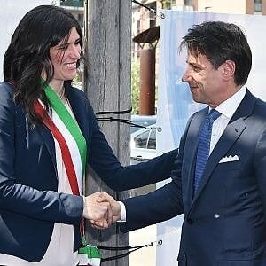 Giuseppe Conte mit Chiara Appendino (Foto: Facebook)