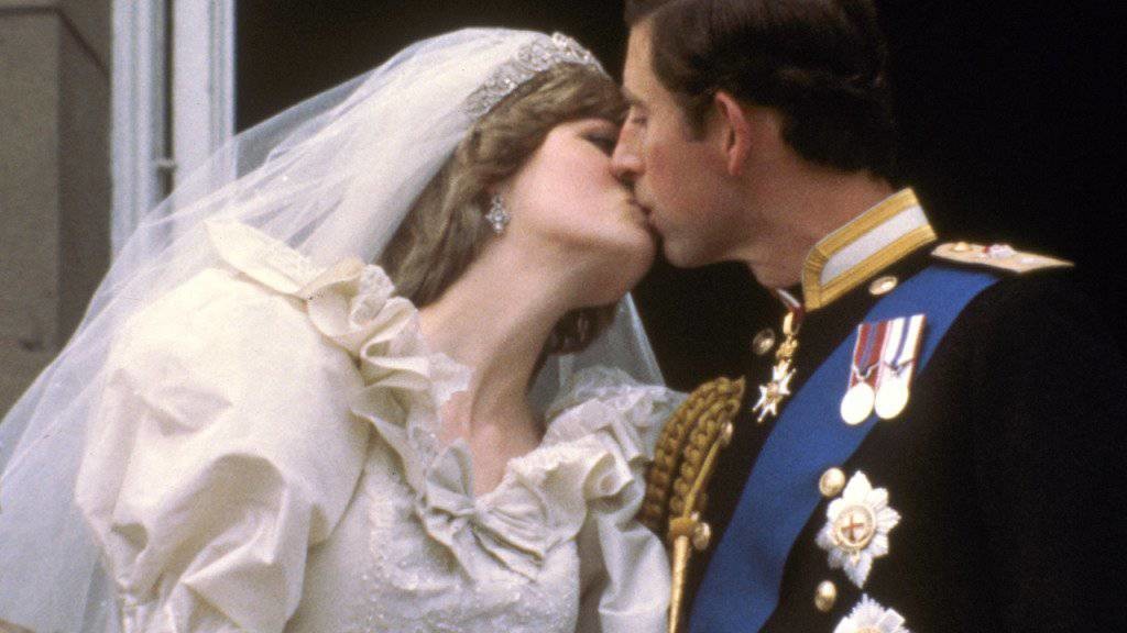 29. Juli 1981: „Traumhochzeit des Jahrhunderts“. Prinz Charles heiratet Diana. 600 Millionen Fernsehzuschauer sind dabei.​ (Foto: Keystone/AP/Pool)