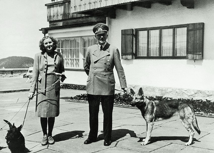 1912: Geburt von Eva Braun (Eva Anna Paula Braun), seit 1932 Hitlers Geliebte und Ehefrau für einen Tag. Beide heirateten einen Tag vor dem gemeinsamen Suizid im Führerbunker in Berlin. Das Bild wurde am 14. Juni 1942 auf dem Obersalzberg aufgenommen (bpk).