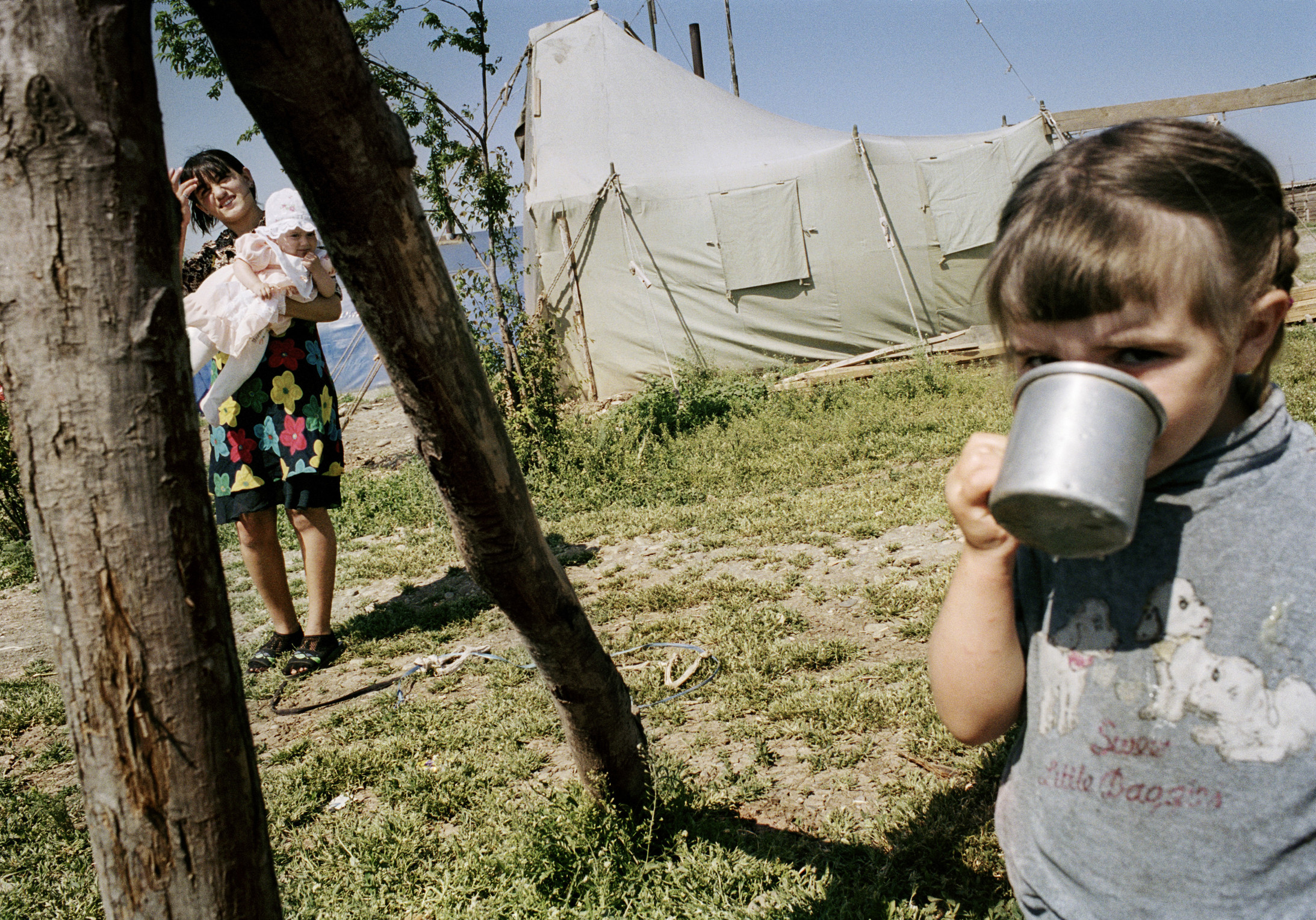Sleptsowskaya, Inguschetien, Russische Föderation, 2003 © Meinrad Schade - Intern vertrieben Tschetschenen im Zeltlager Sputnik