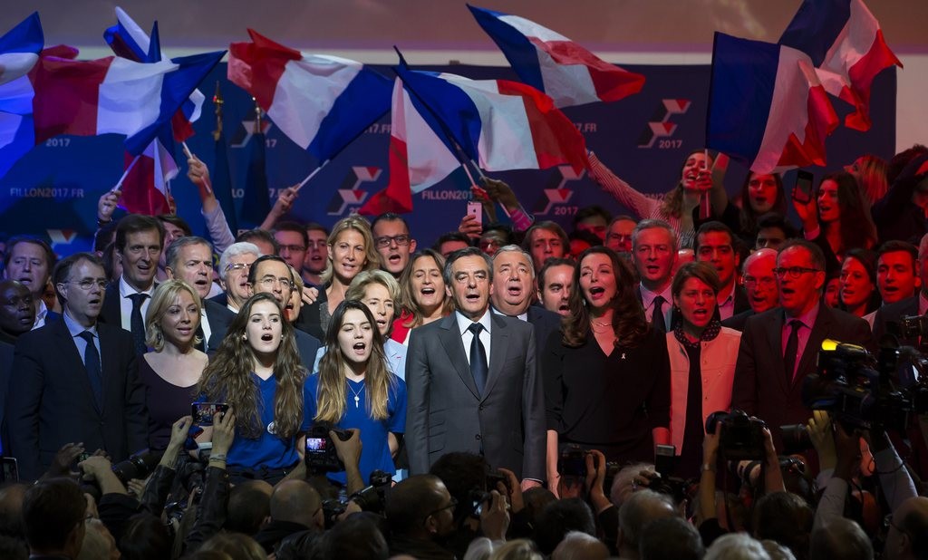 Da war die Fillon-Welt noch in Ordnung: François Fillon nach der Wahl zum bürgerlich-konservativen Präsidentschaftskandidaten am 20. November 2016