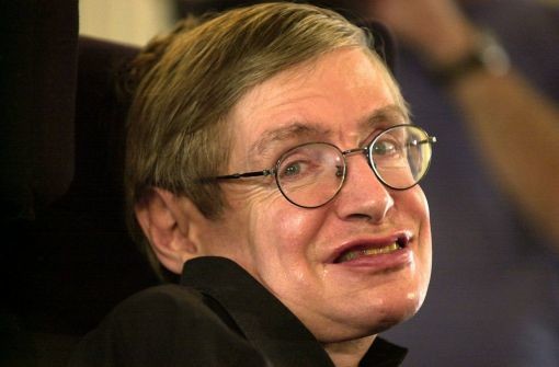 Hawking, ein britischer theoretischer Physiker und Astrophysiker, stirbt im Alter von 76 Jahren. Von 1979 bis 2009 war er Inhaber des renommierten Lucasischen Lehrstuhls für Mathematik an der Universität Cambridge. Bekannt wurde er durch seine Arbeiten zur Kosmologie, zur allgemeinen Relativitätstheorie und zu Schwarzen Löchern. Er schrieb auch mehrere populärwissenschaftliche Bücher. Hawking litt an einer degenerative Erkrankung des motorischen Nervensystems.