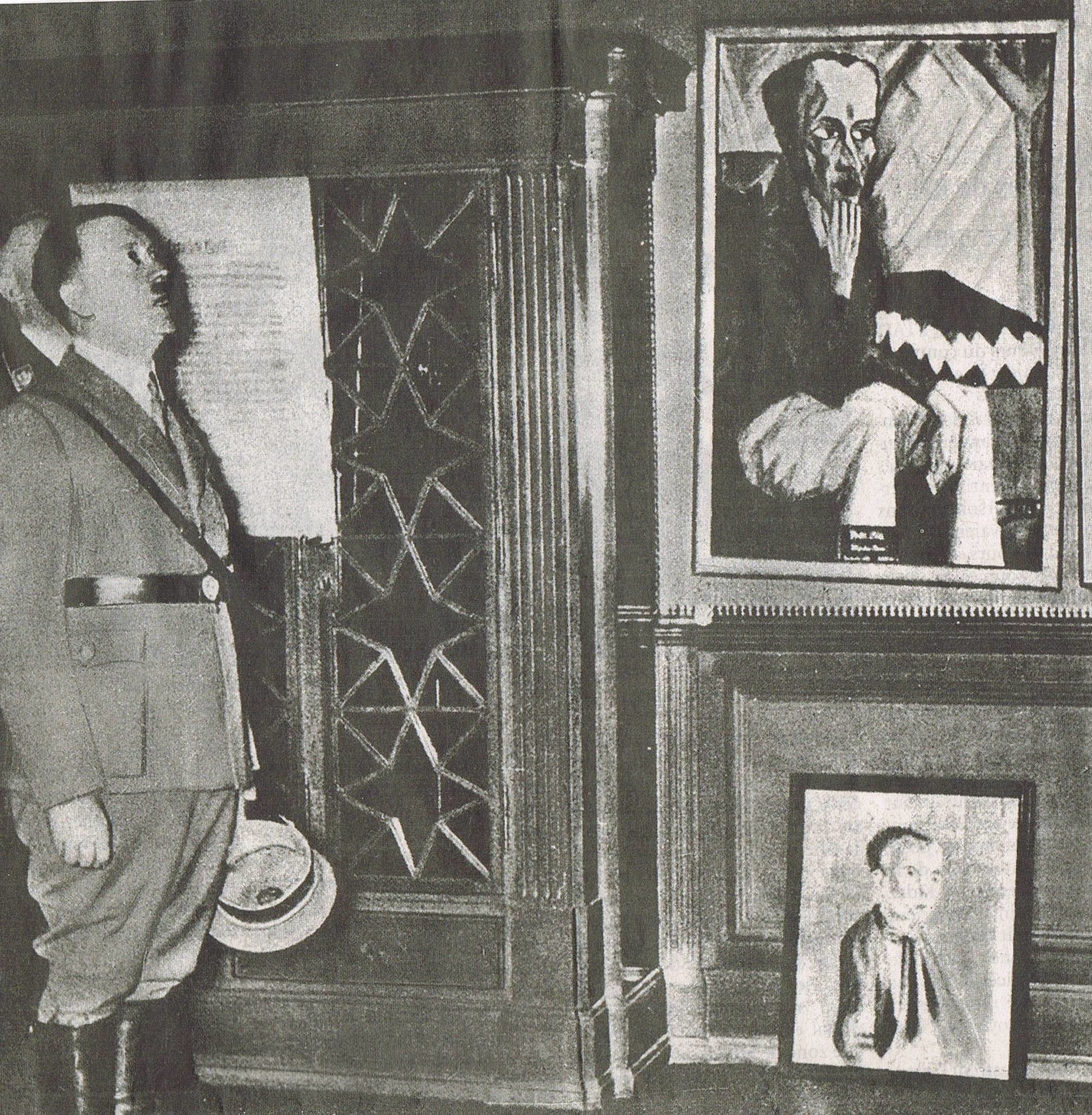 Hitler bei der Besichtigung der Ausstellung "Entartete Kunst" in den dreissiger Jahren in Dresden.