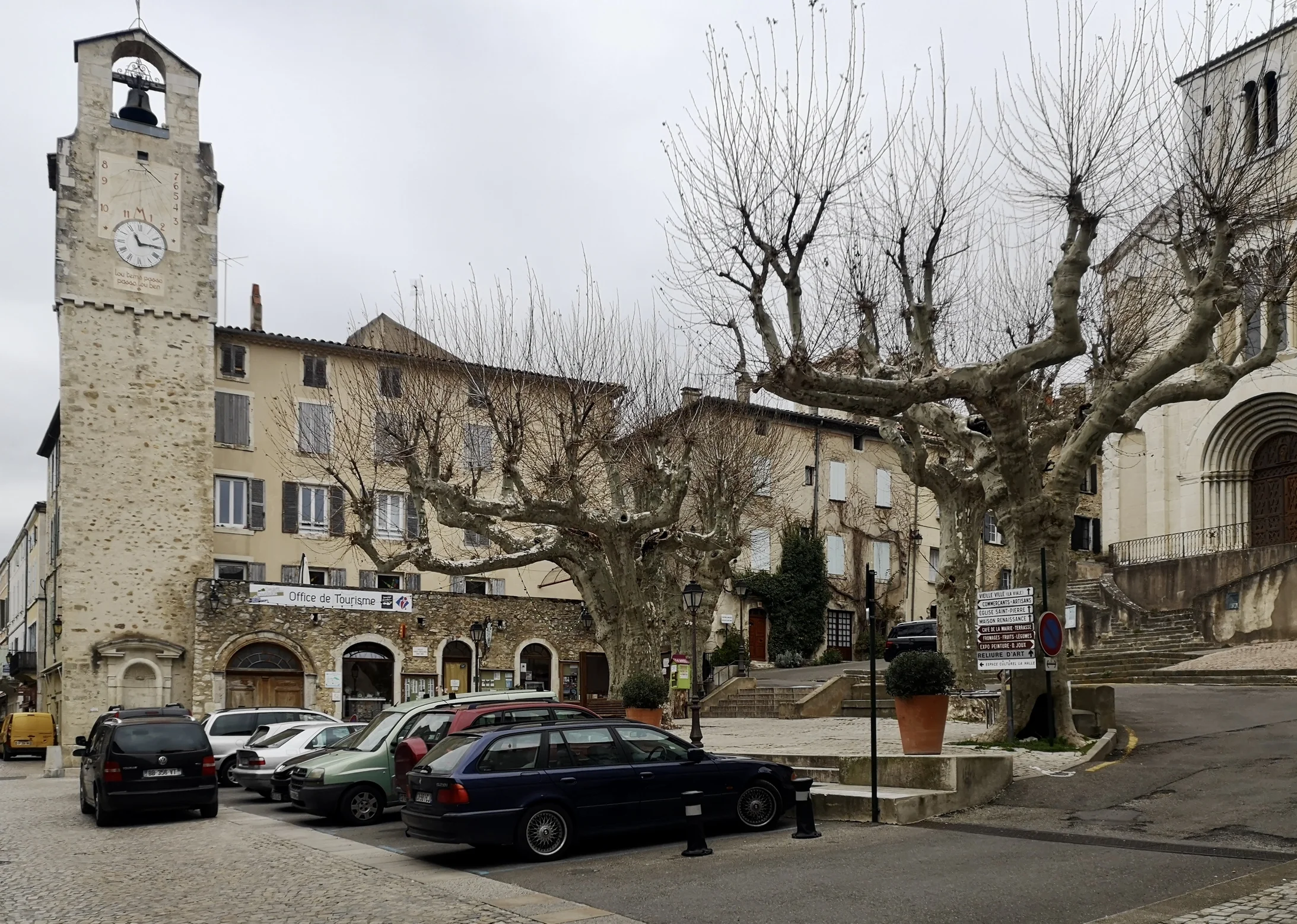 Platz in Dieulefit (Foto: J21, Hans Woller)