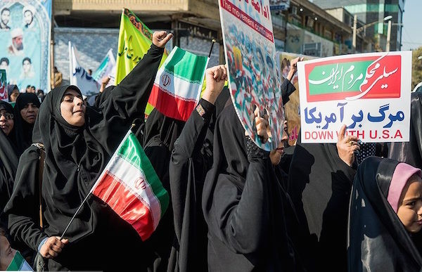 Staatlich organisierte Demonstration aus Anlass des 39. Jahrestag der Revolution in Teheran