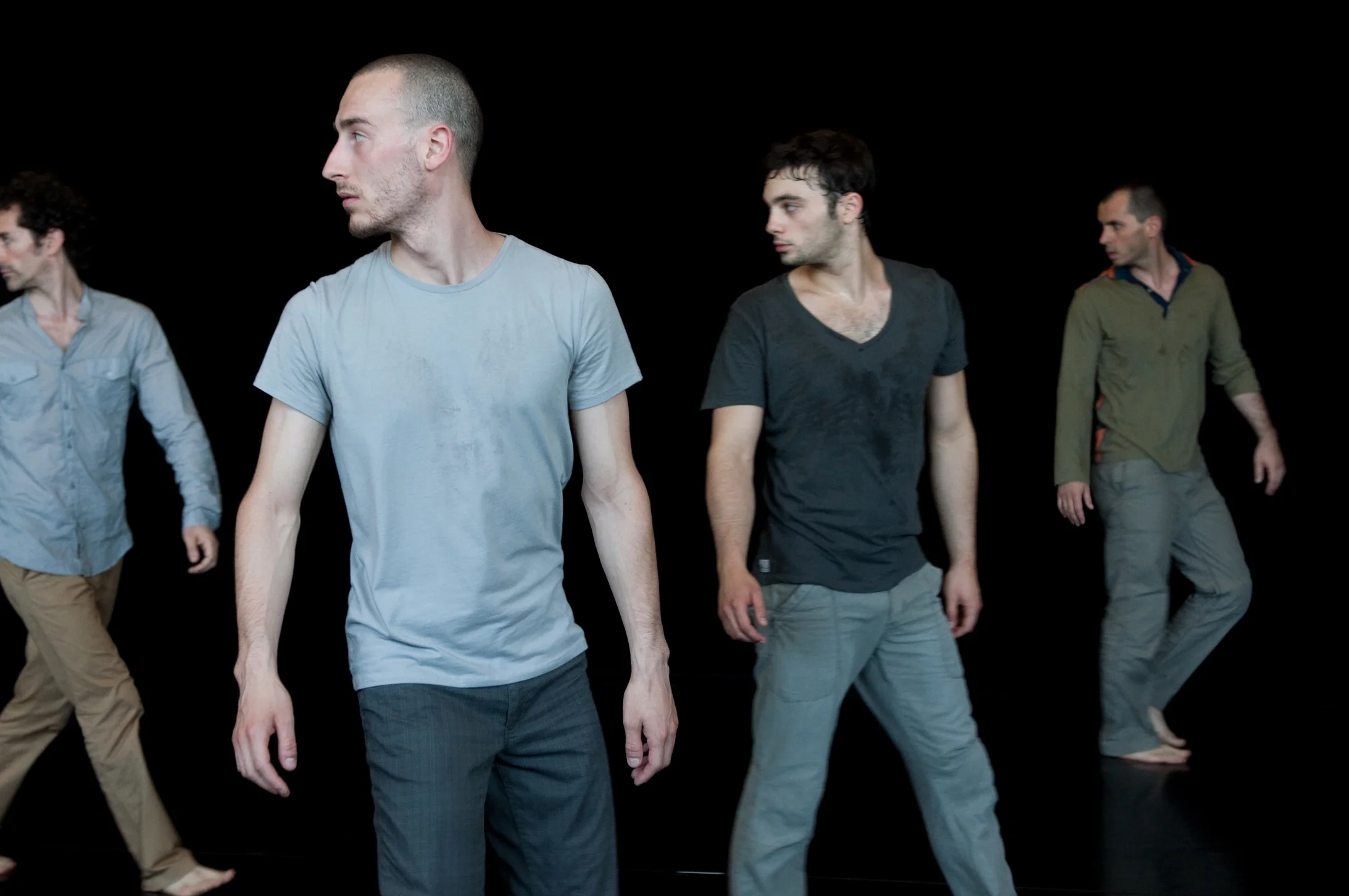 Alia/Guiherme Botelho: 'Sideways Rain'