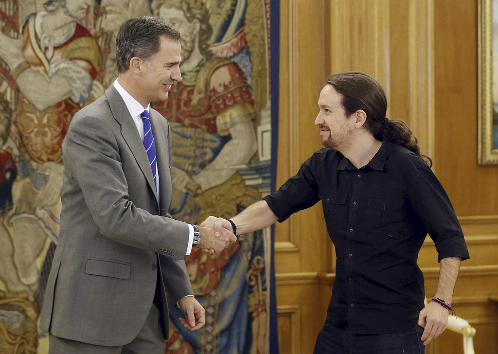 Unkonventionelles Auftreten: Pablo Iglesias wird im Frühjahr von König Felipe VI. empfangen.