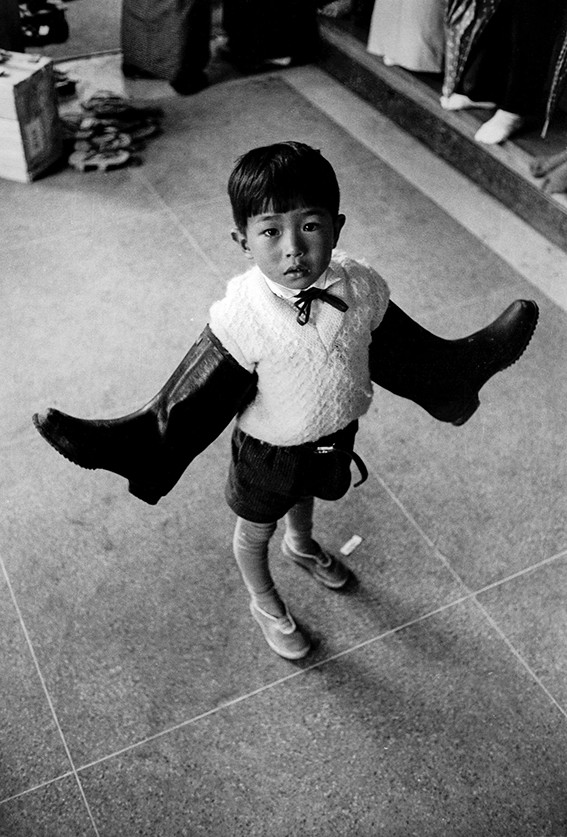 Japan, Tokio 1961 © Archiv Robert Lebeck, Face the Camera, Book published by Steidl 2016