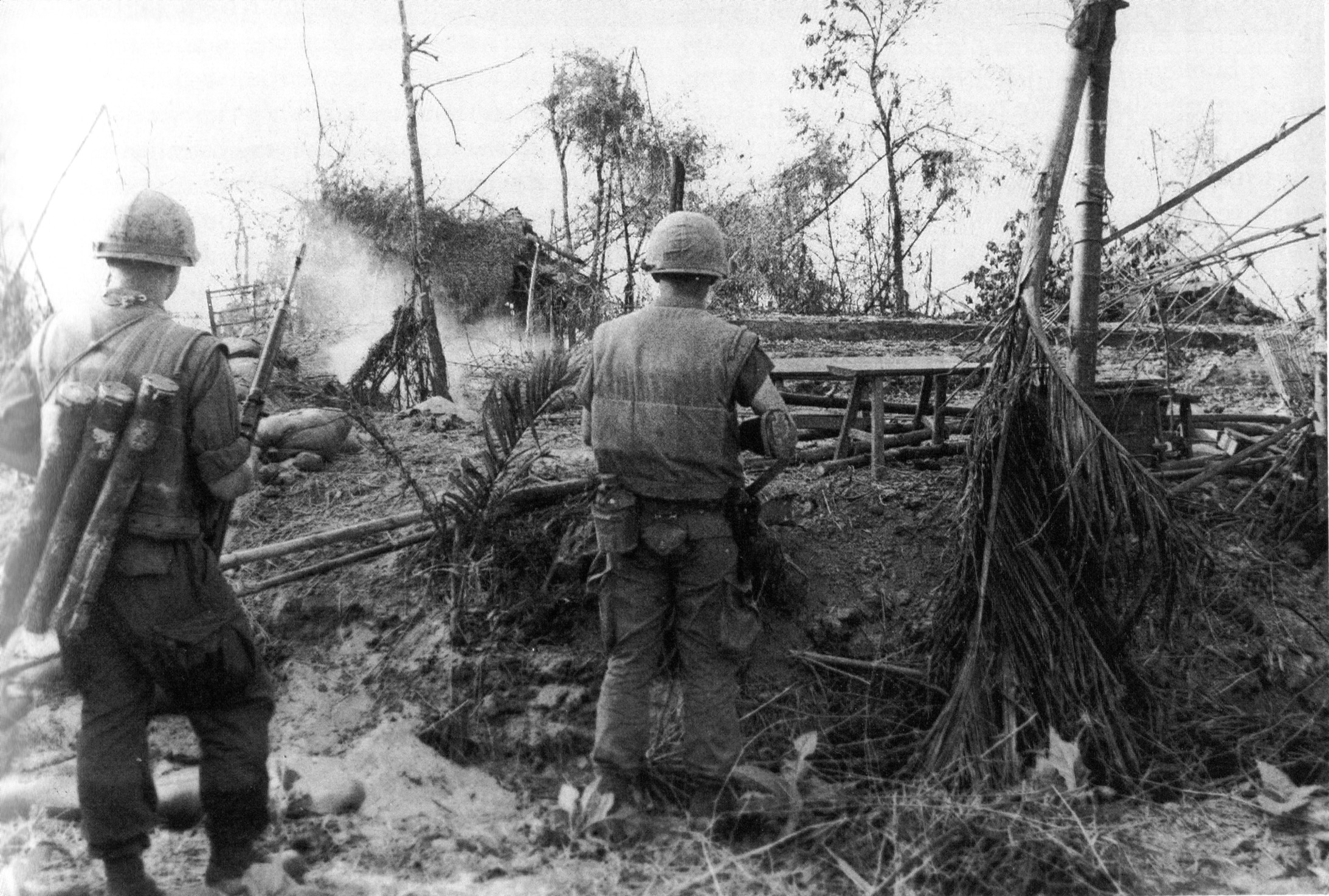 1968: Amerikanische Marinesoldaten während der Tet-Offensive (Foto: AP/Horst Faas)
