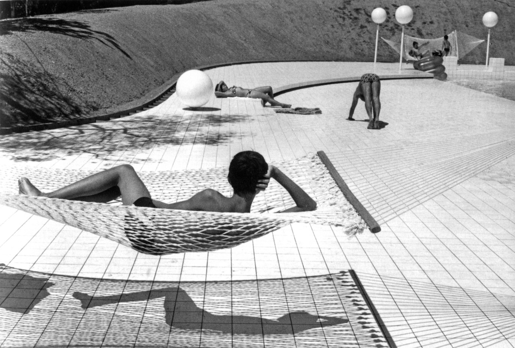 Martine Franck, Pool designed by Alain Capeilleres, Le Brusc, Provence, Frankreich, 1976