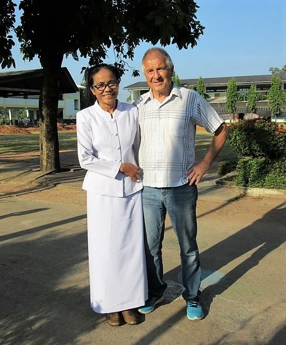 Anton Moos mit seiner Frau Meeporn