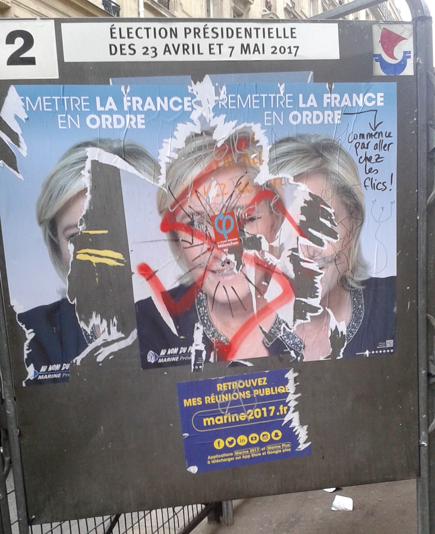 Ein Wahlplakat am Sonntag in Paris (Foto: Hans Woller)