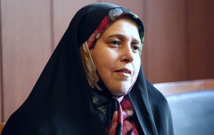 Parvaneh Salahshouri warnt davor, das familiäre Verbrechen gegen junge Frauen als „Ehrenmord“ zu bezeichnen!

