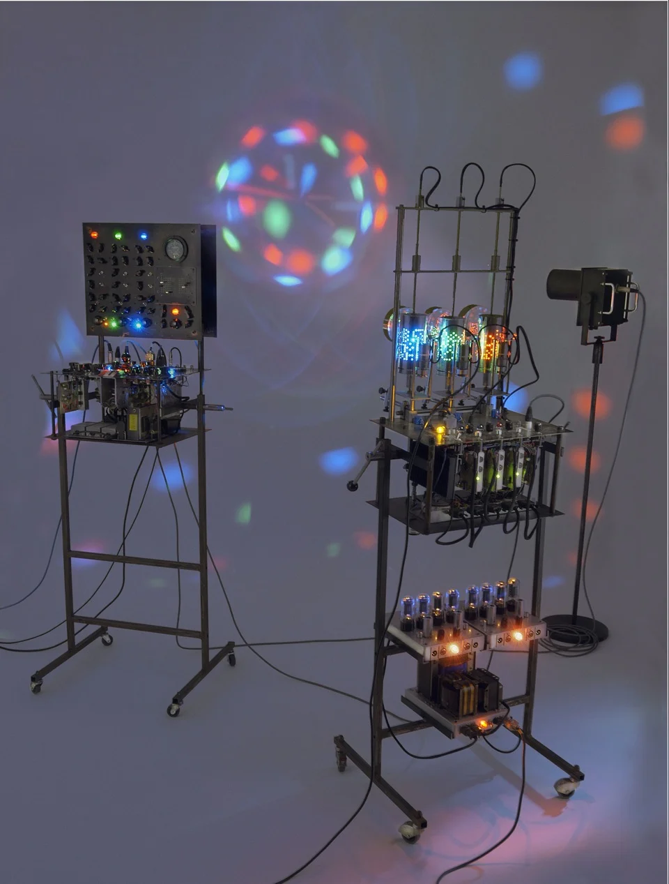 Peter Keene baute Raoul Hausmanns Optophon fertig: "Raoul Hausmann 
revisted"