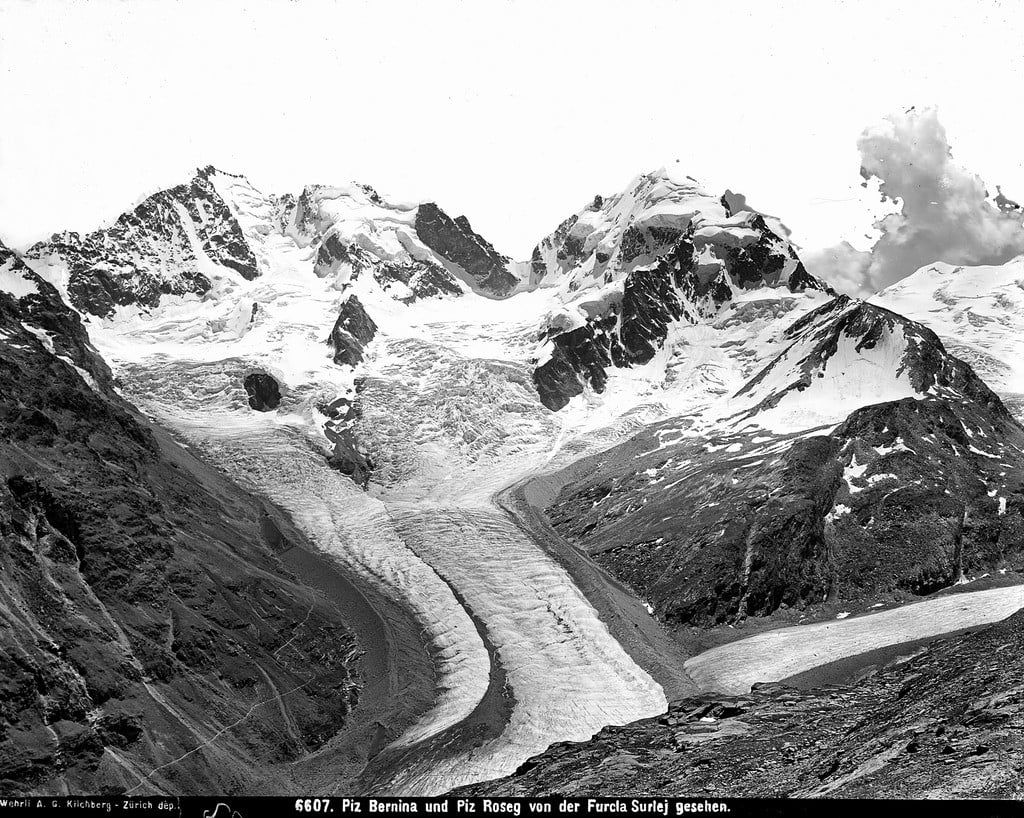 Blick von der Fuorcla Surlej auf den Tschiervagletscher mit Piz Bernina und Rosegg, aufgenommen um 1880. (KEYSTONE/Photoglob/Wehrli)