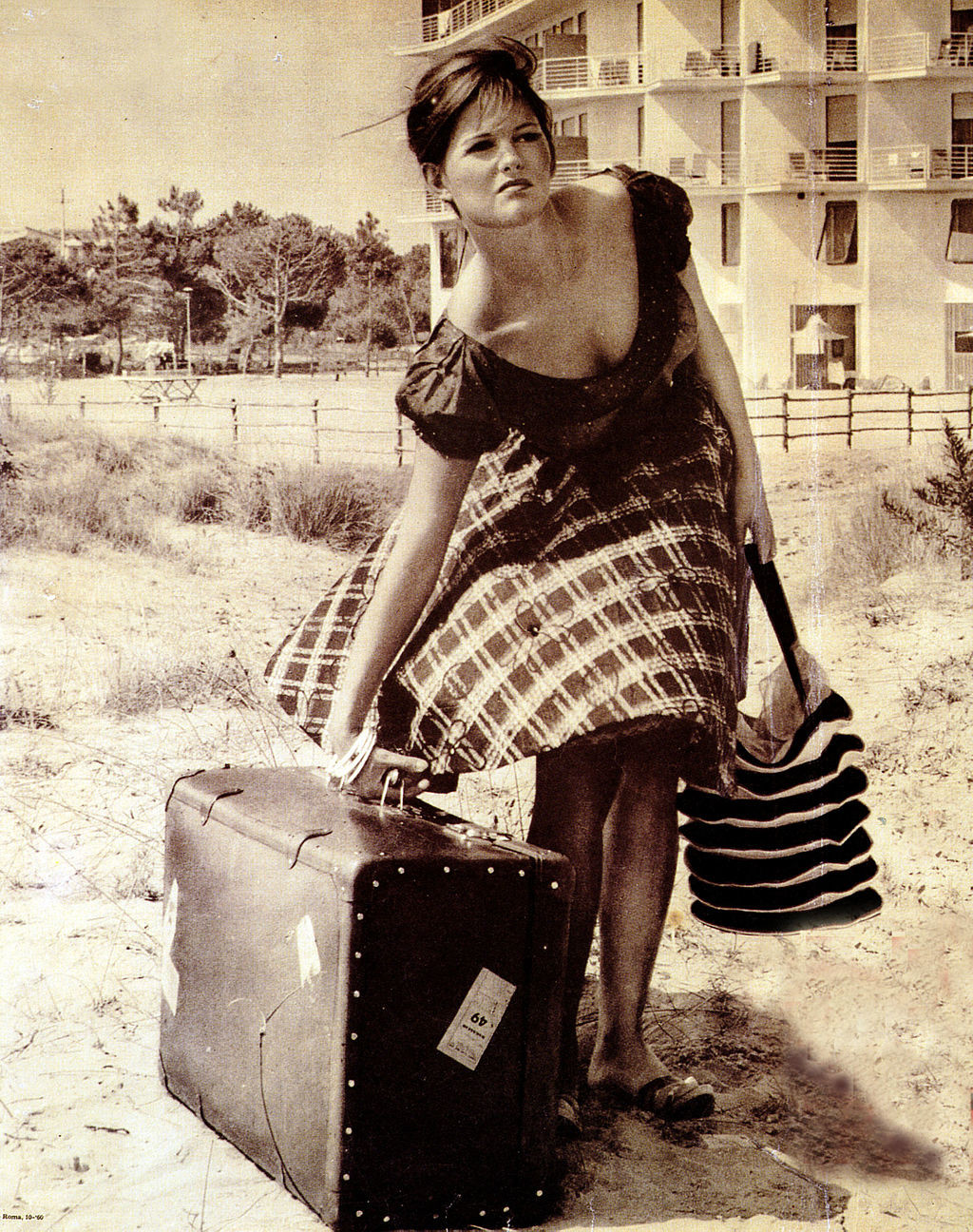 Claudia Cardinale in „La ragazza con la valigia“, einem 1961 in der Regie von Valerio Zurlini gedrehten Film, der am 14. Filmfestival von Cannes gezeigt wurde. 
