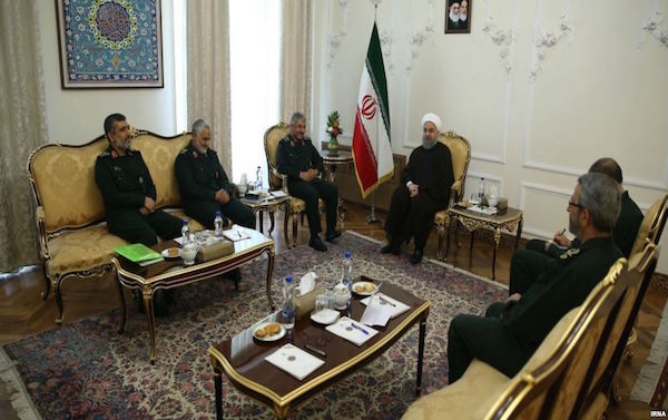 von Links: Hossein Gharibparwar, Qassem Soleimani, Mohammad Ali Djafari, Ghasem Soleimani, General Gharibpar, Kommandant Hadschizadeh, Kommandant Koussari