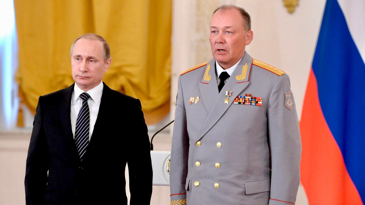 Putin und Aleksander V. Dvornikov 