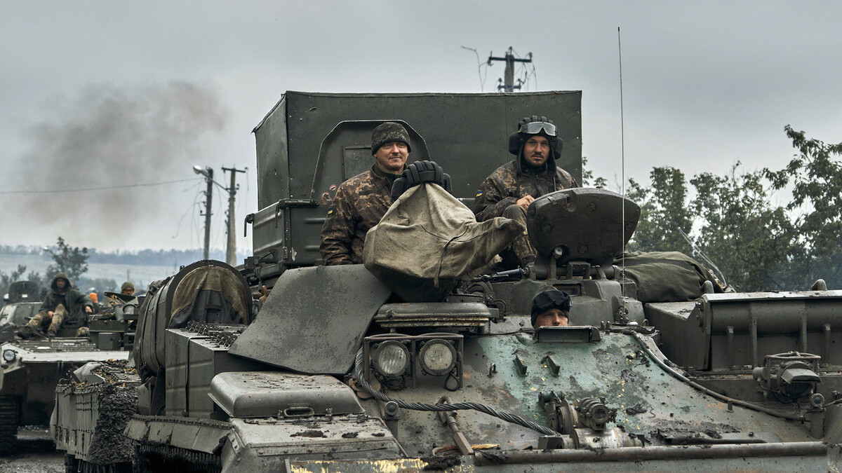 Ukrainischer Panzer bei Charkiw