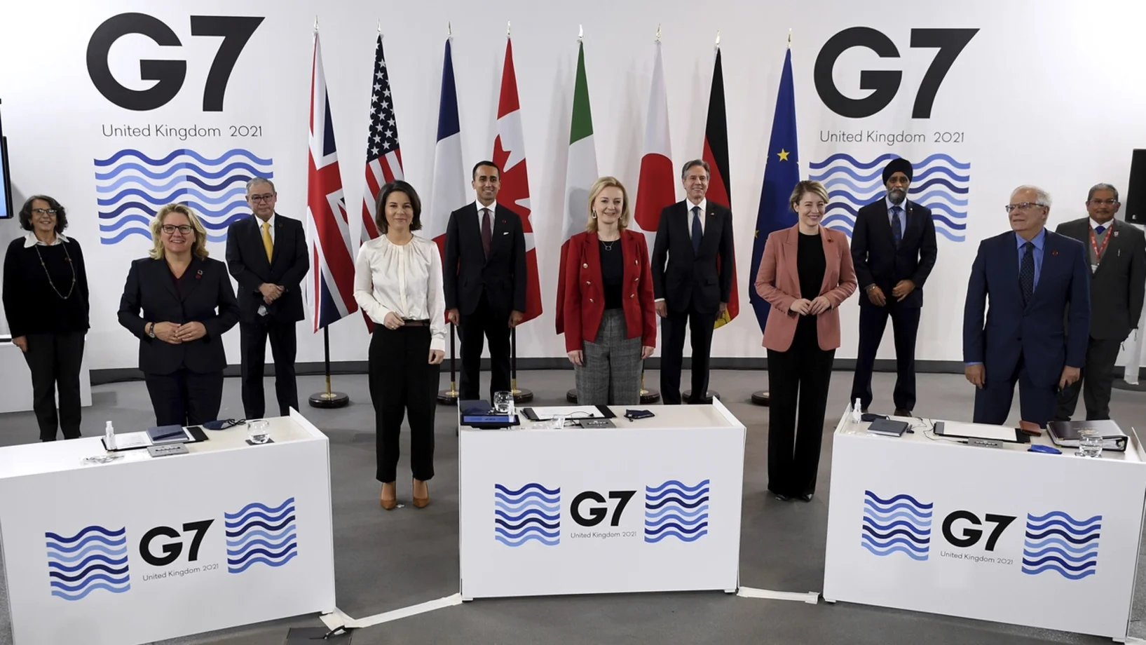 G7