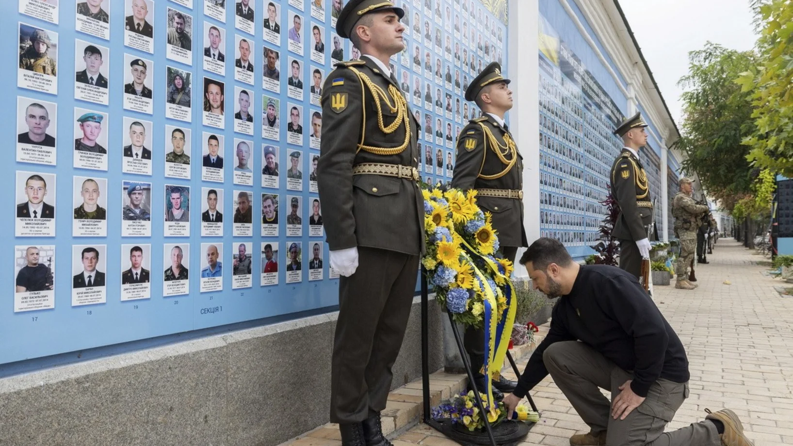 Selenskyj, Erinnerungsmauer