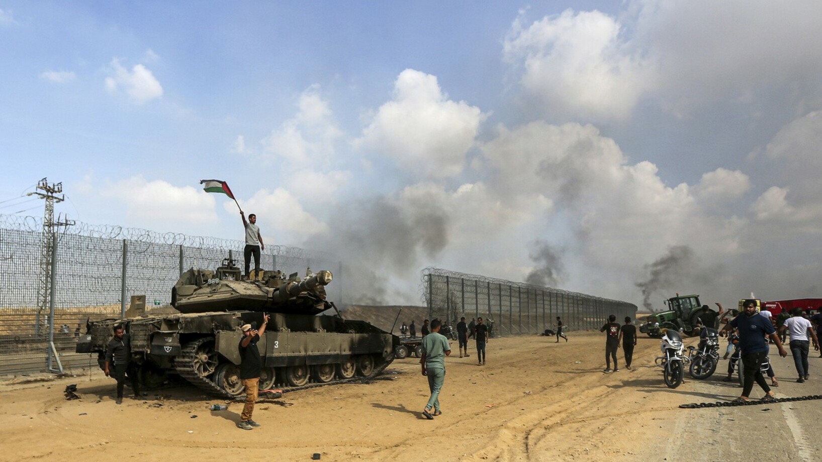 Hamas-Terroristen, israelische Panzer 