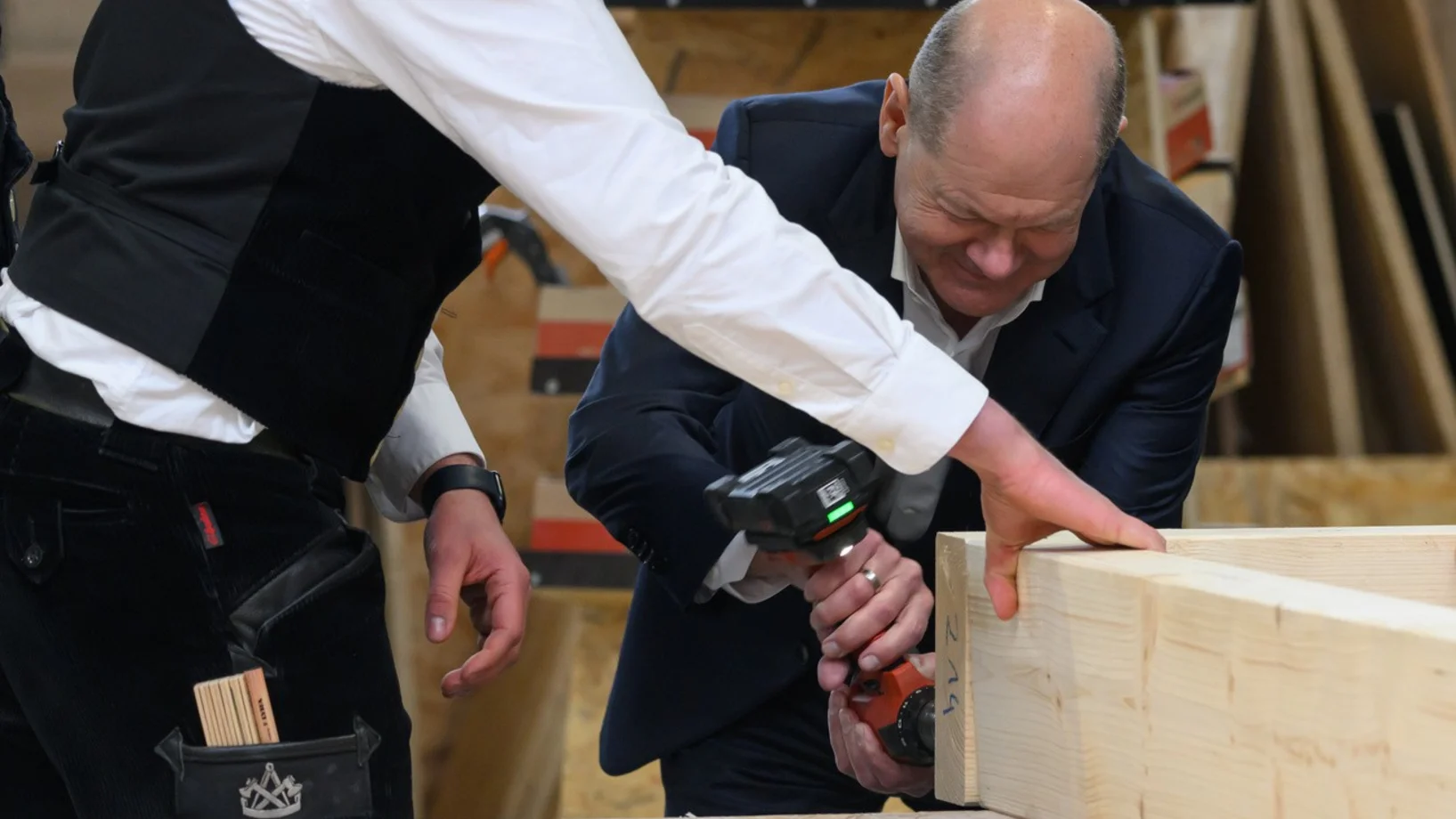 Scholz, Bretterbohren 