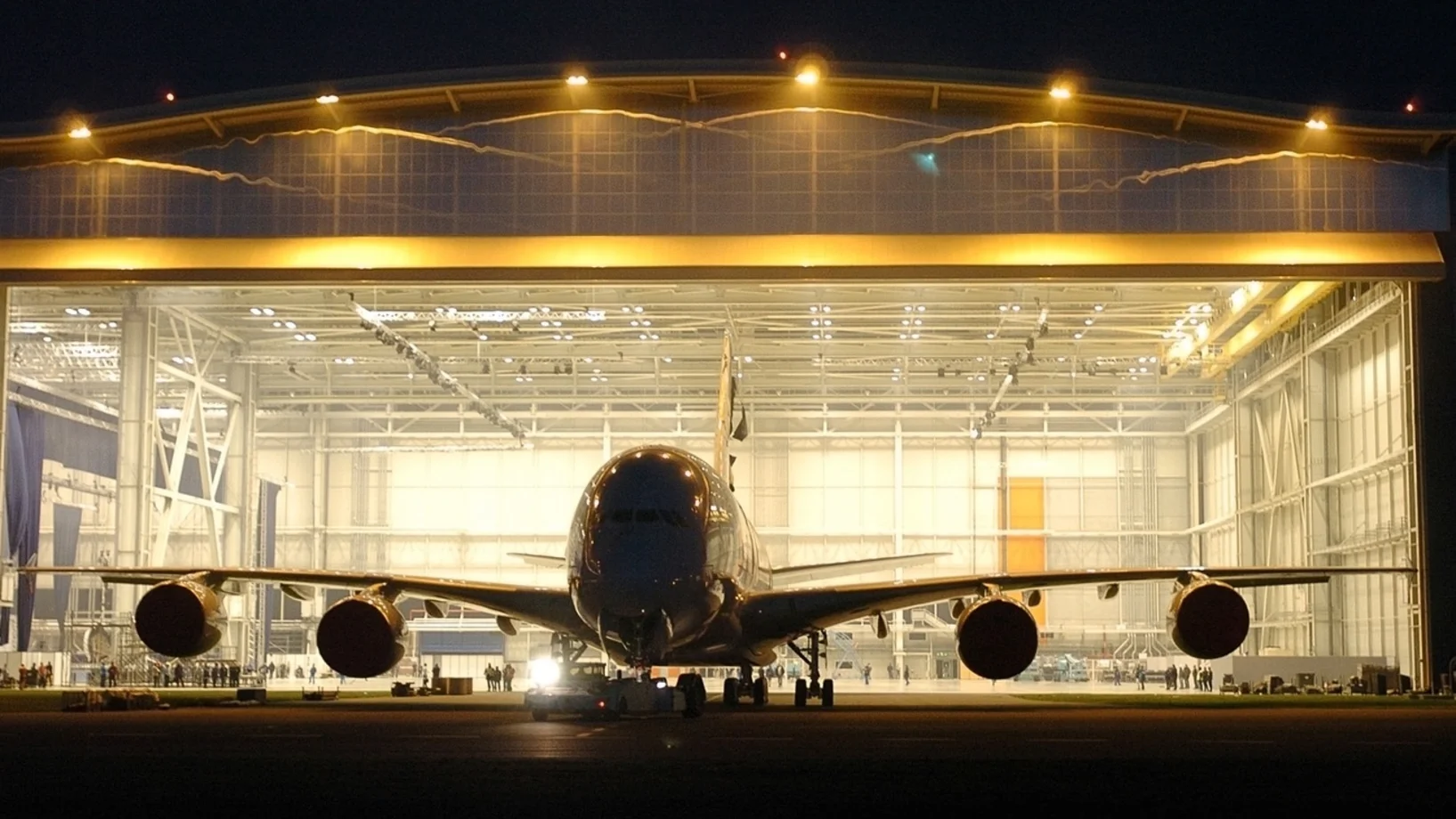 Airbus A380 im Hangar