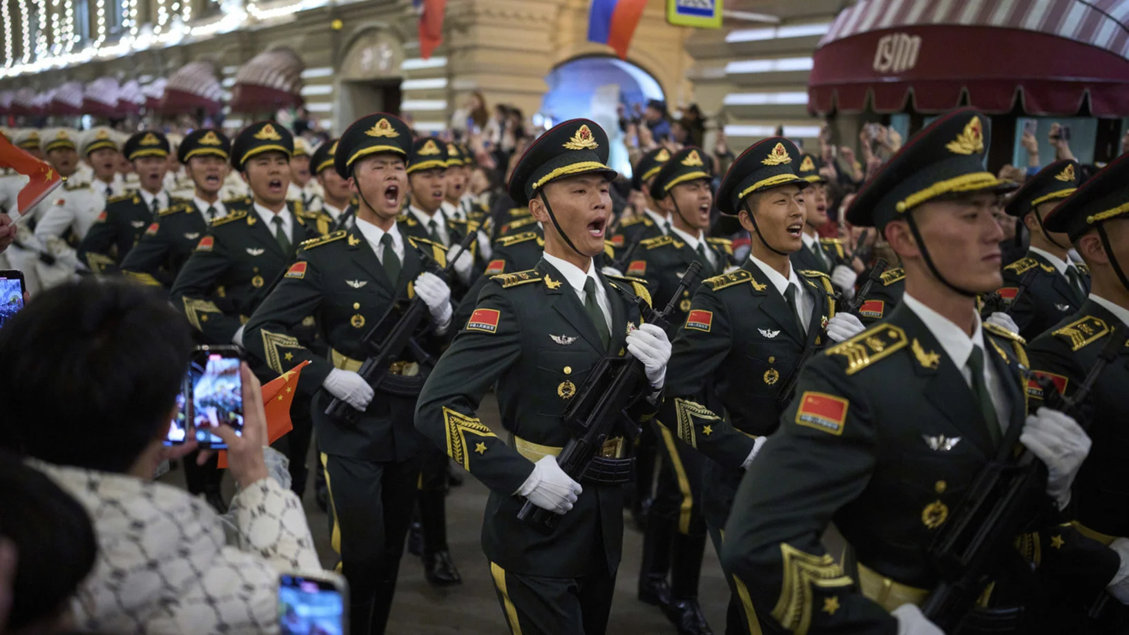 Chinesische Offiziere in Moskau 