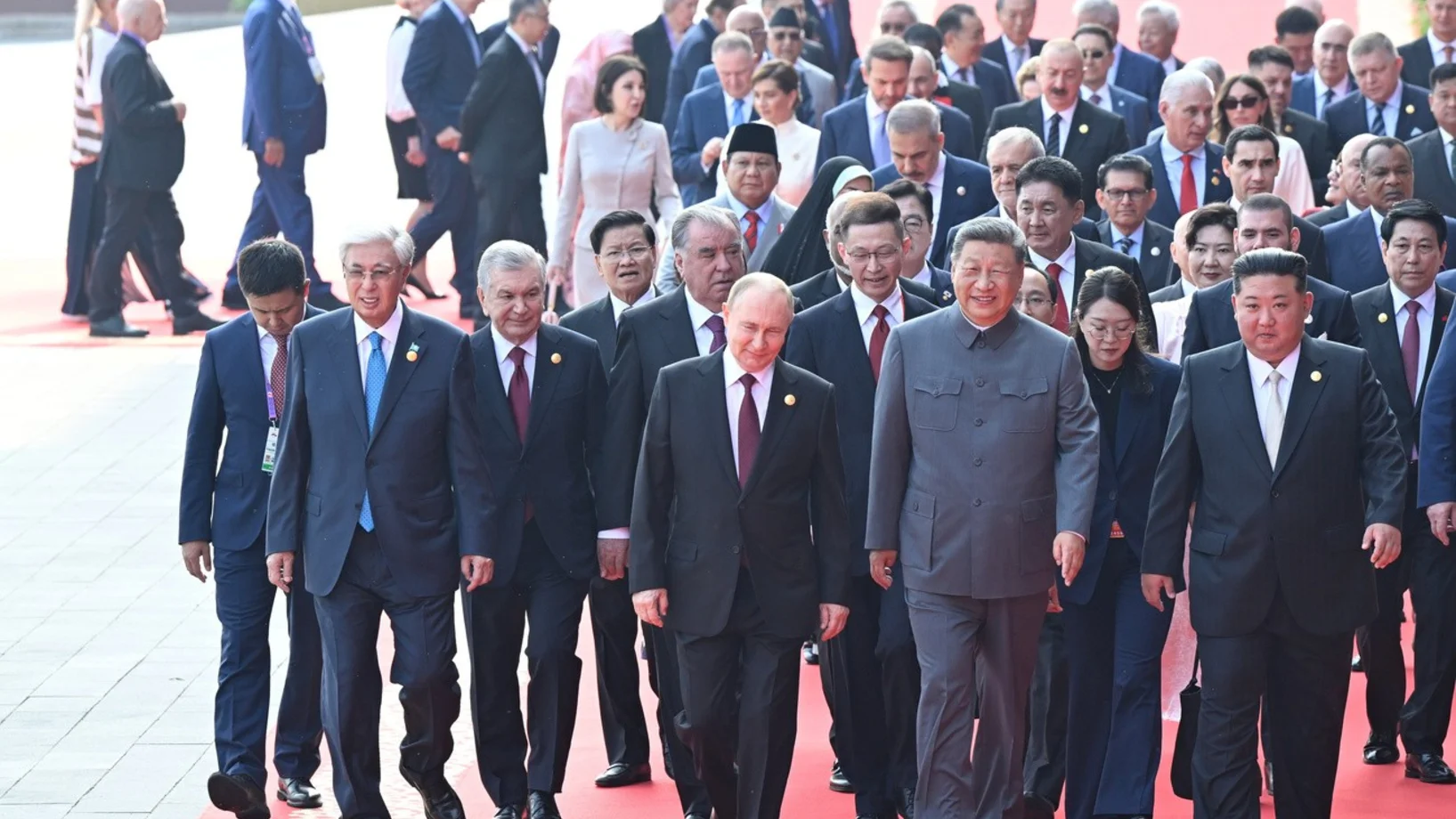 Xi Jinping, Putin und andere Gäste in Peking