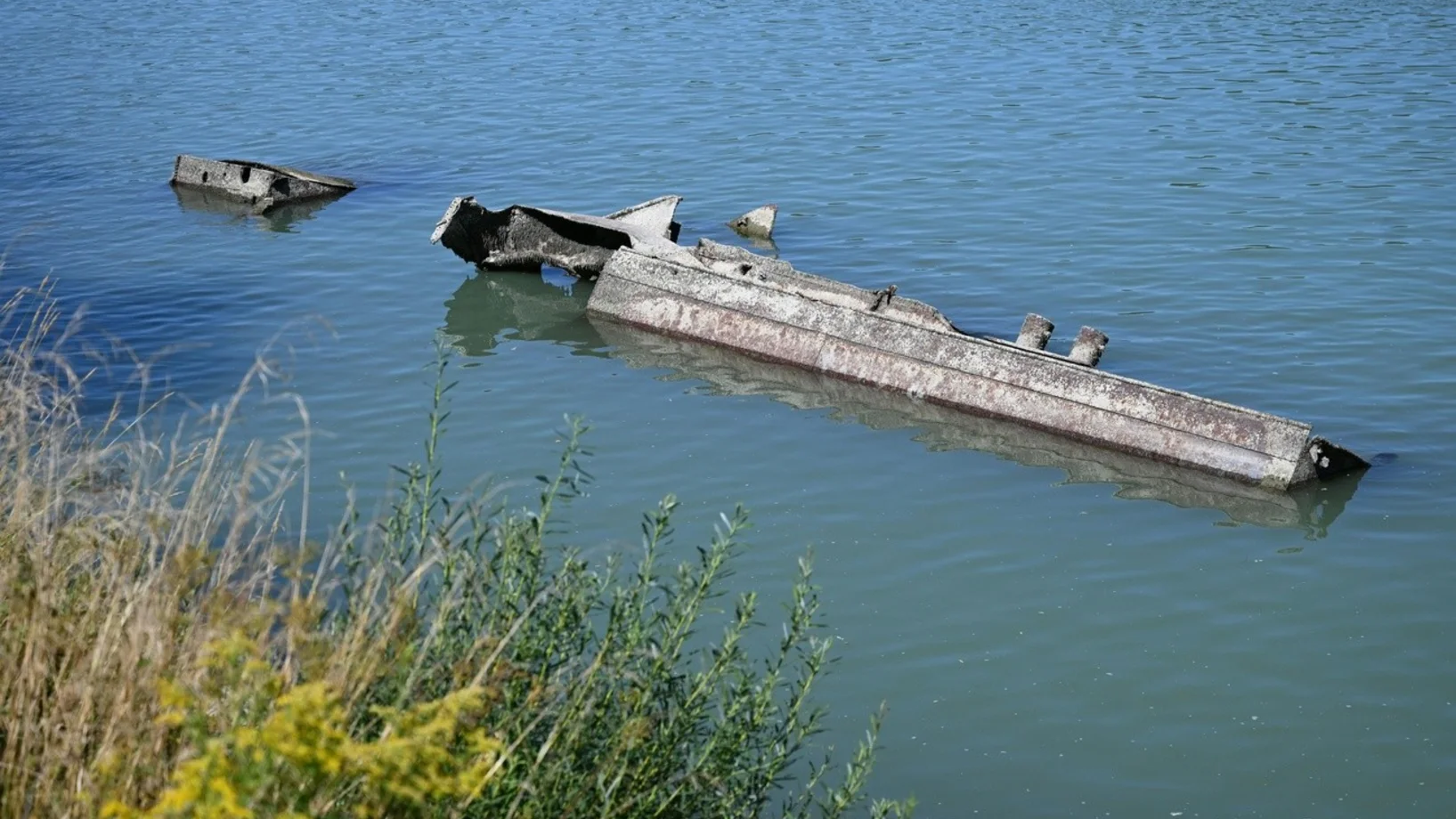 Donau, altes Kriegsschiff