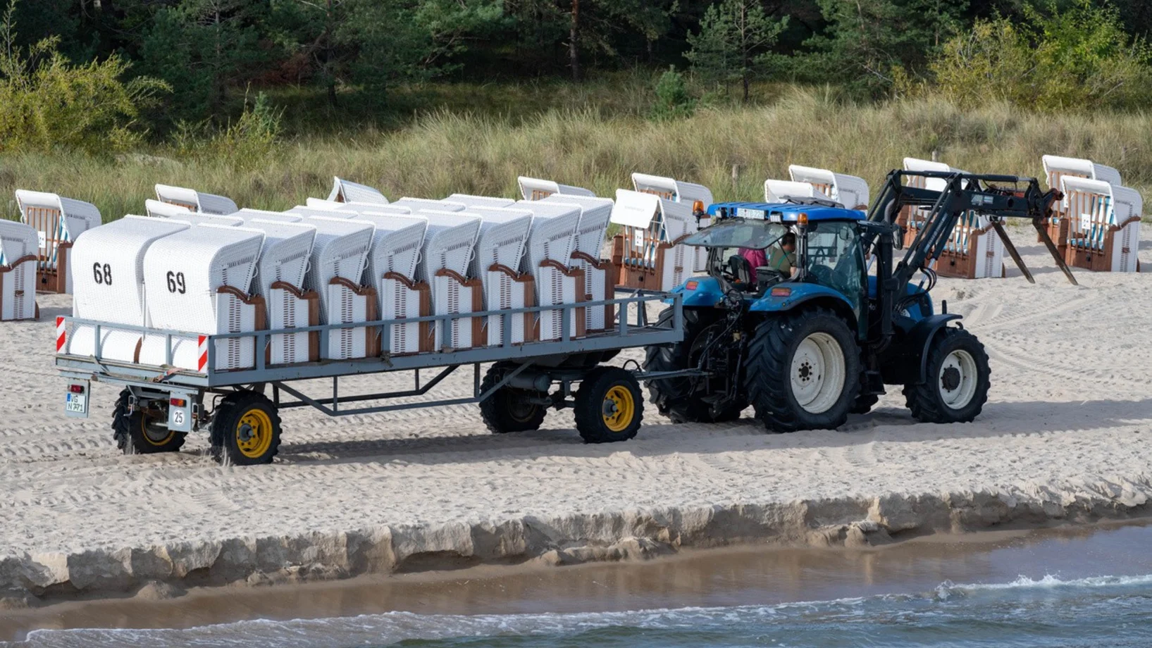 Abtransport Strandkörbe, Ostsee