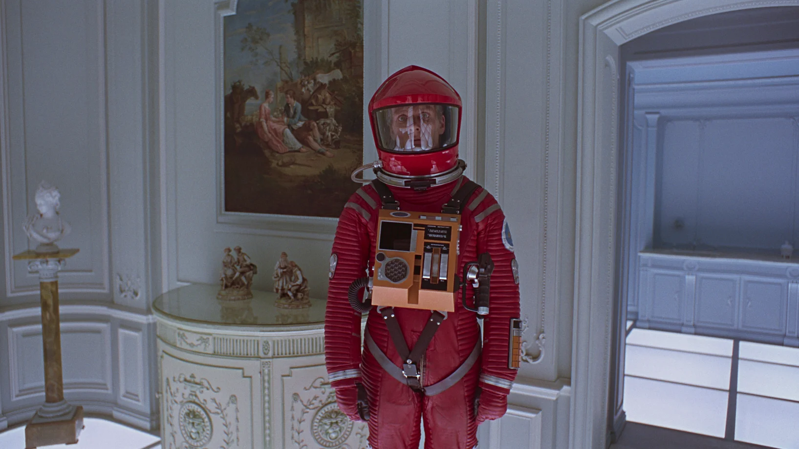 Astronaut im Zimmer: Kommandant David Bowman (famos gespielt vom legendären Keir Dullea)