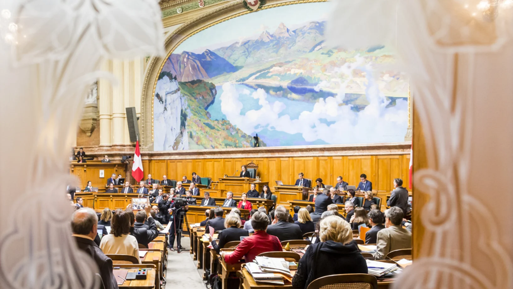Ein Blick in den Nationalratssaal am Mittwochvormittag (Bild: Keystone/Lukas Lehmann)