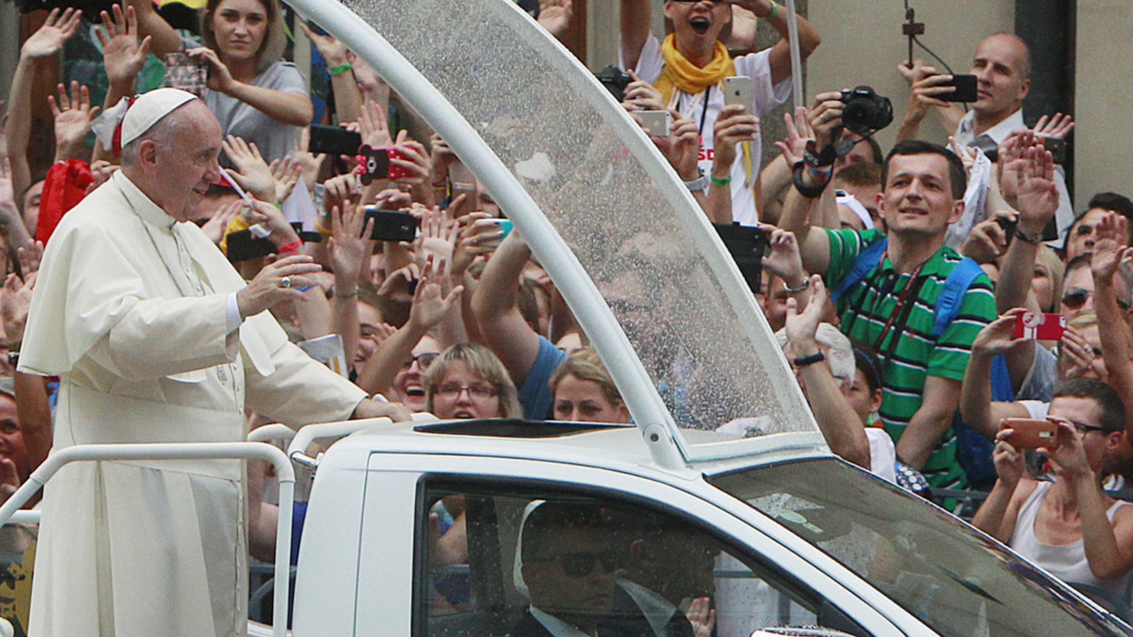 Der Papst am Mittwoch bei seiner Ankunft in Krakau. (Foto: Keystone/AP/Czarek Sokolowski)

