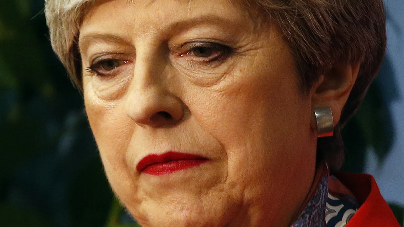Versteinerter Blick: Theresa May am Freitag früh. (Foto: Keystone/AP/AlastairGrant) 
