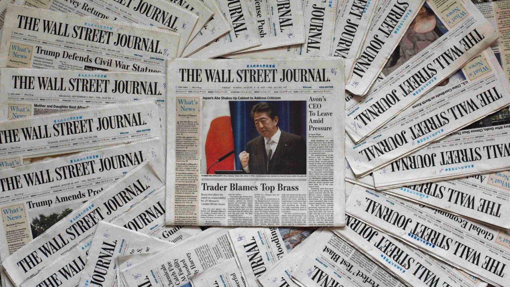 Die asiatische Ausgabe des Wall Street Journals in einem Kiosk in Taipei am 30. September (Foto: Keystone/EPA/David Chang). 

